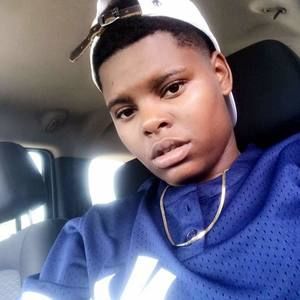 Meet your Posher, Canesha